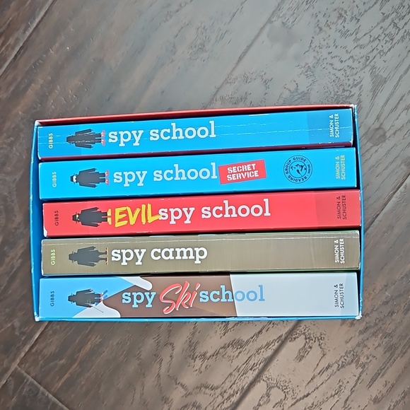 Spy School: Top Secret Collection - Picture 3 of 4